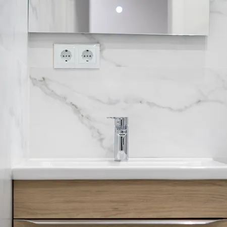 Cozy Studio 5 Min From Camp Nou Apartamento